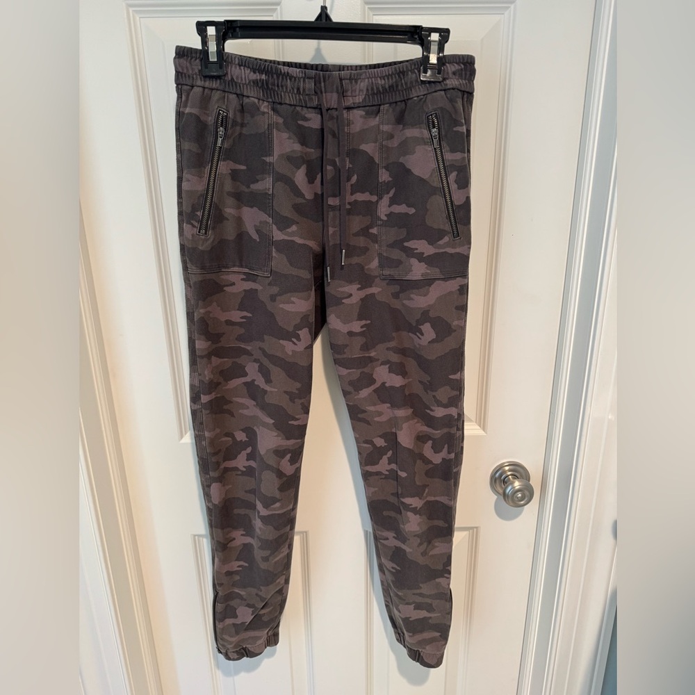 Athleta Farallon Camouflage Joggers